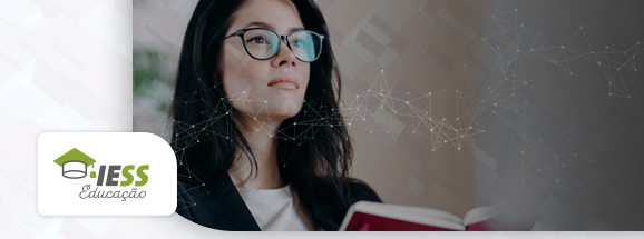 Curso de Extensão de Aceleração para Jovens Gestores está disponível gratuitamente na plataforma IESS Educação